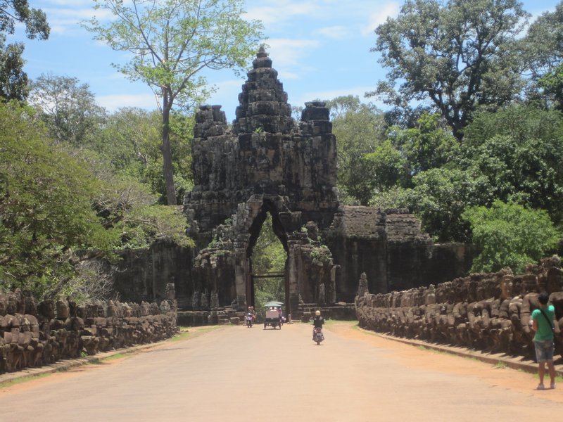 entrance to Angkor thom