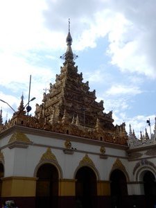 Maha Myat Muni Pagoda