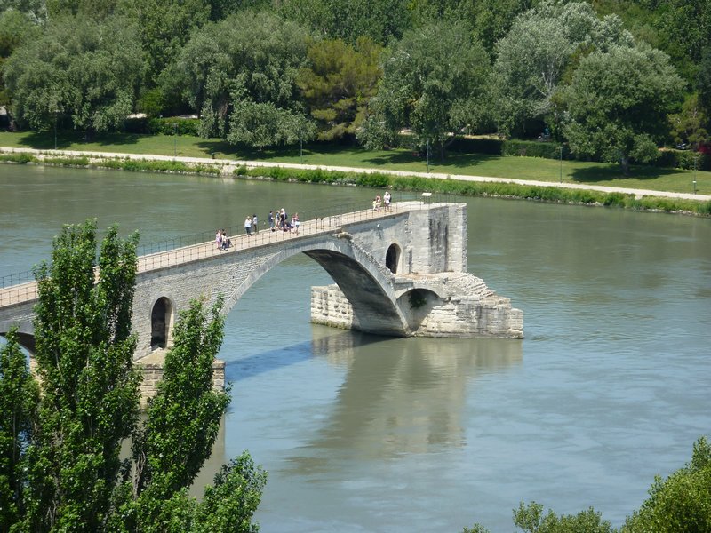 Pont de Avignon, the broken bridge
