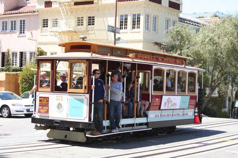 San Fran cable car
