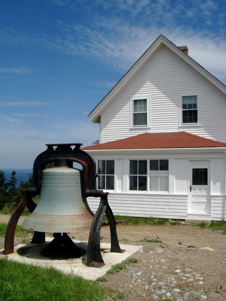 Old lightkeeper's house and Bell