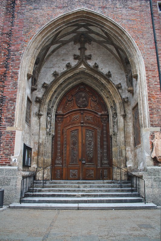 Door to Frauenkirche