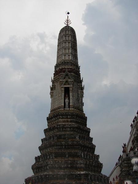 Wat Arun - Satellite prang
