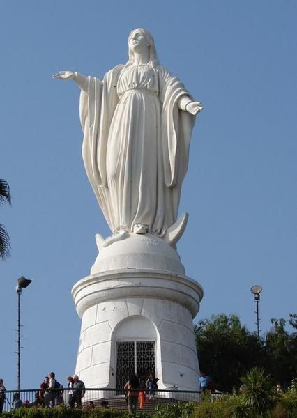 Virgen de la Immaculada Concepcion on top of Cerro San Cristobal