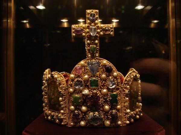 Imperial crown 1024 BC