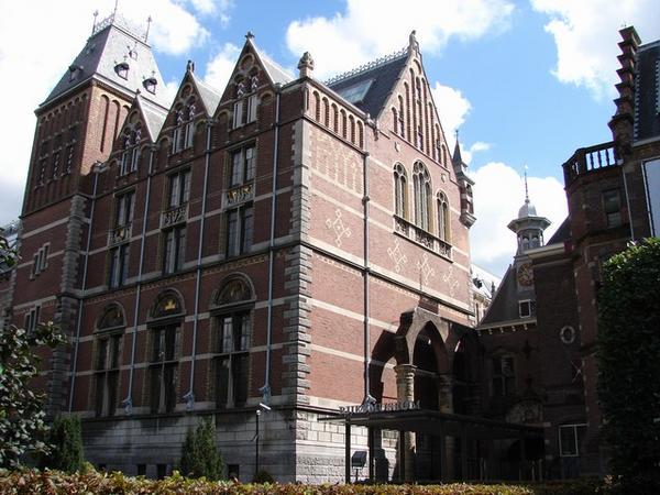 Rijksmuseum exterior 1