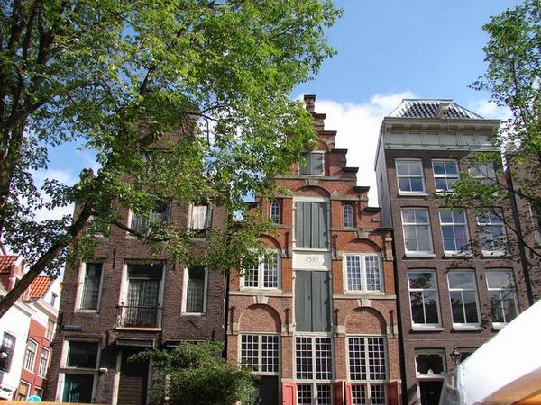 608530 Oldest House In Amsterdam 0 