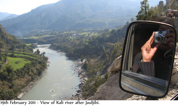 Kali river with Nepal on one side and India on the other.