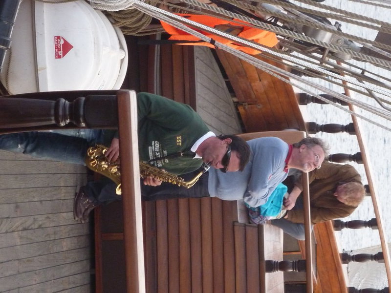 Saxophonmusik auf dem Schiff
