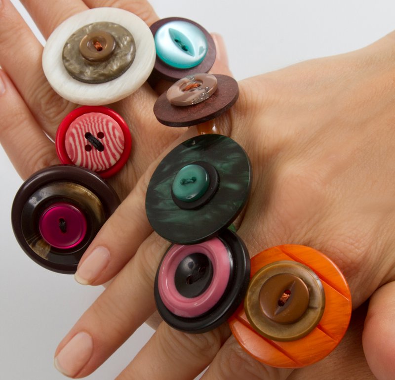 BUTTON RINGS