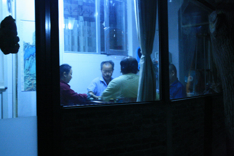 Playing cards in the Hutongs