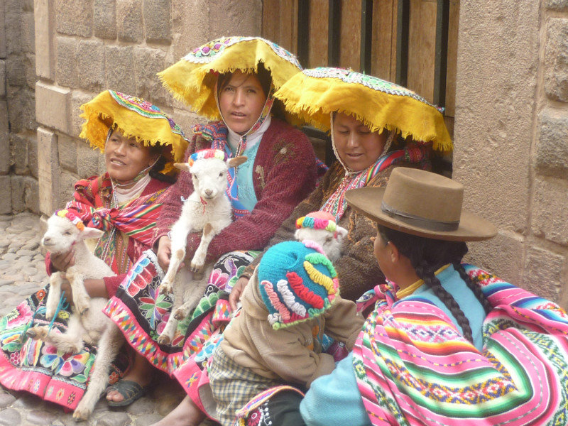 Ladies from Cuzco