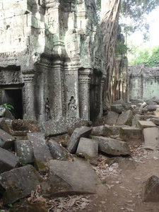 More ruins of Ta Phrom