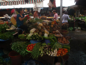More vegetable stalls