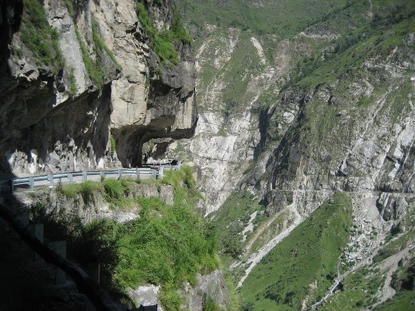 Hindustan - Tibet highway