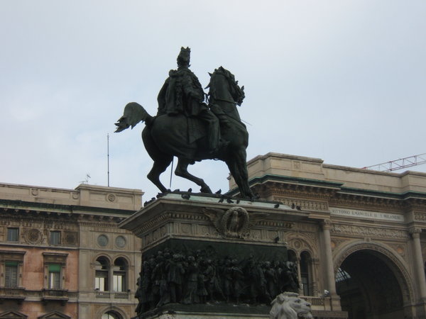 Statue outside the Duomo.