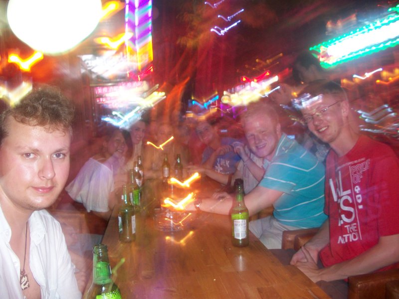 Edgy-Blurry Bar Picture