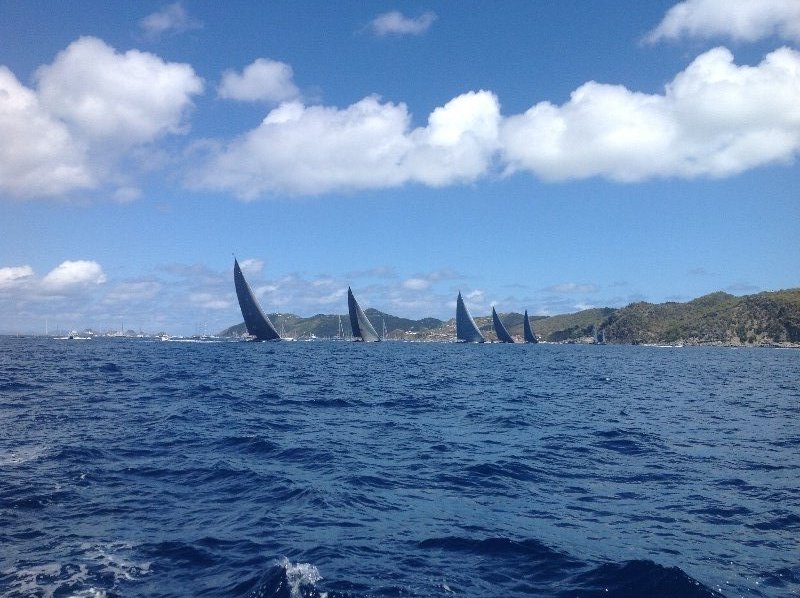 5 J-Class pile upwind on Day 2