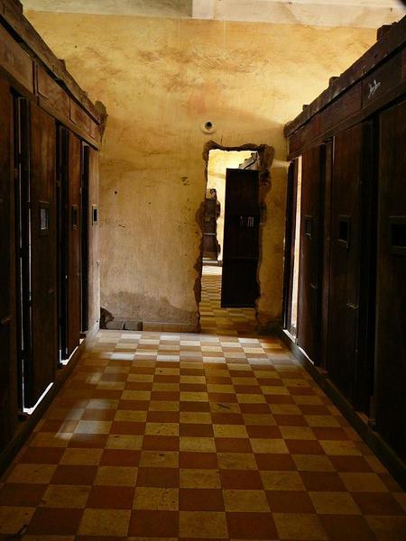 tuol sleng's cells