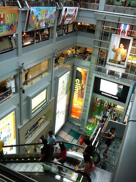 bangkok likes their malls big!