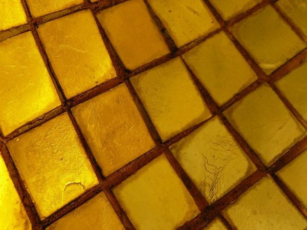 golden tiles: wat phra kaew