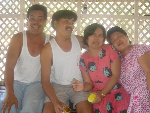 Mum with her sister & brothers