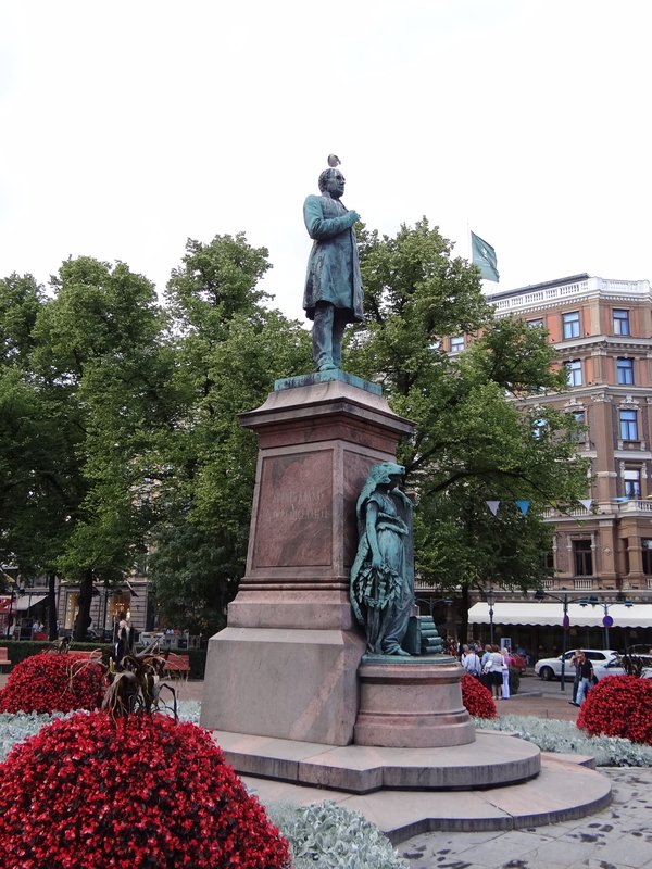 Statue of Johan Ludvig Runeberg