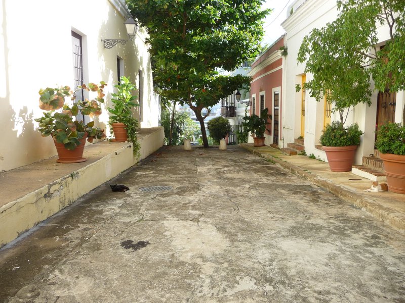 Quiet street in San Juan