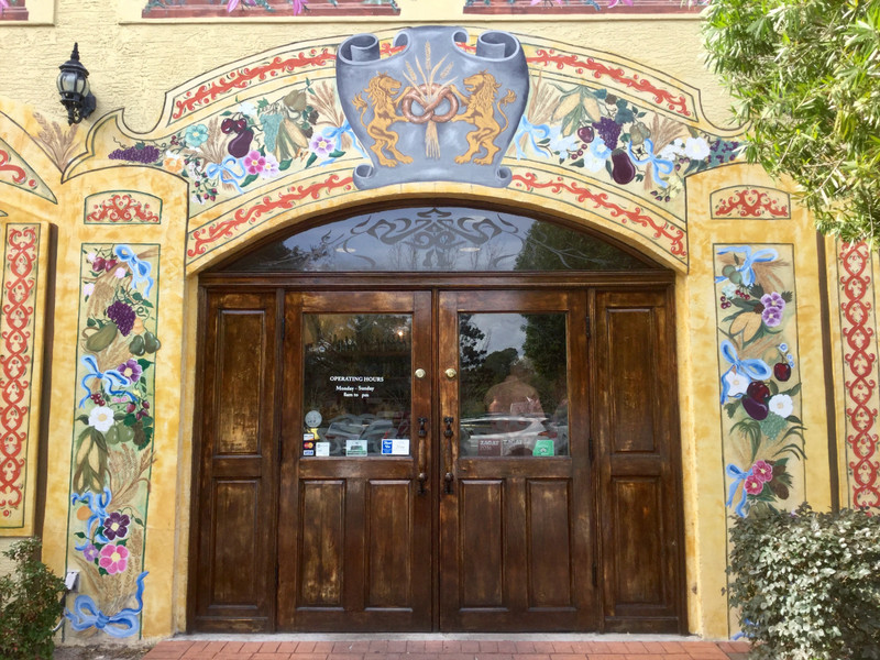 Front door to the Yalaha Bakery