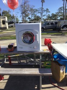 Drying your clothes in the Sunshine in a dryer