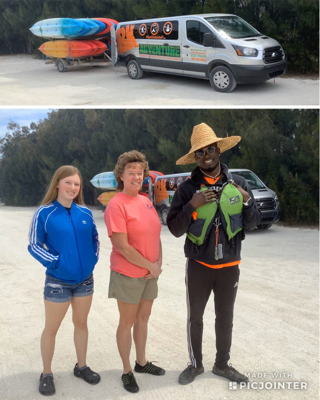 The van, the guide and Sara & Lory