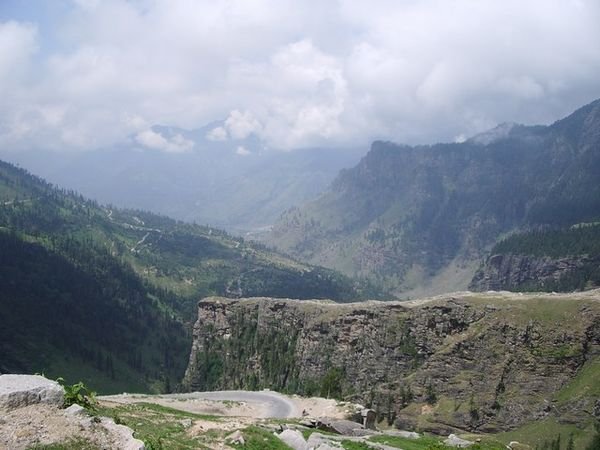 Way up to Rohtang Pass