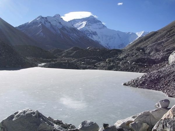 Chomlolungma from the Rongbuk Glacier