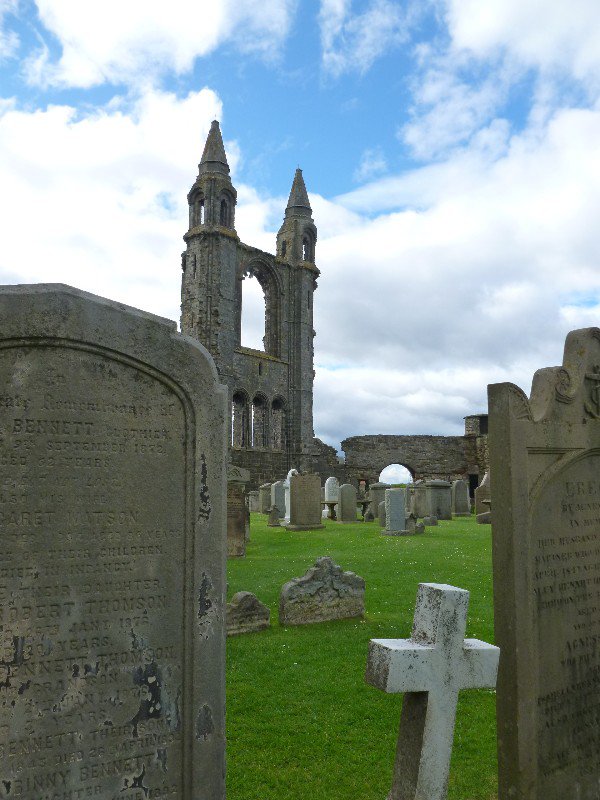 St. Andrews Cathedral und Friedhof