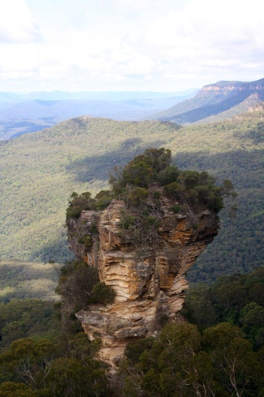 Rock formation near Katoomba Blue Mountains
