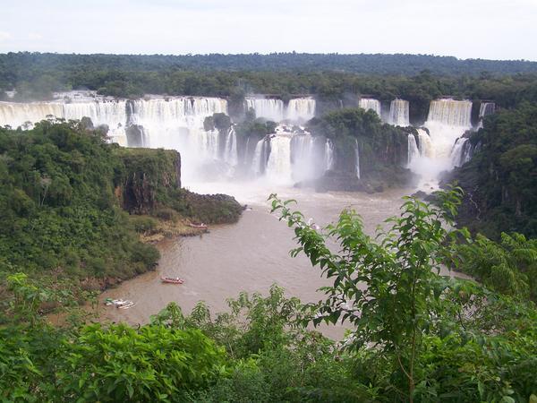 Foz de Iguacu, Brazilian side - Full view of the famous waterfall!