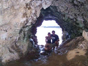 Ana Kai Tangata - a looking cave!