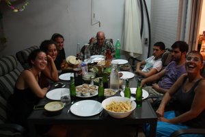 Zu Tisch mit Netas Familie