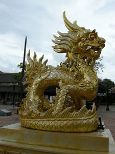 Hue Dragon