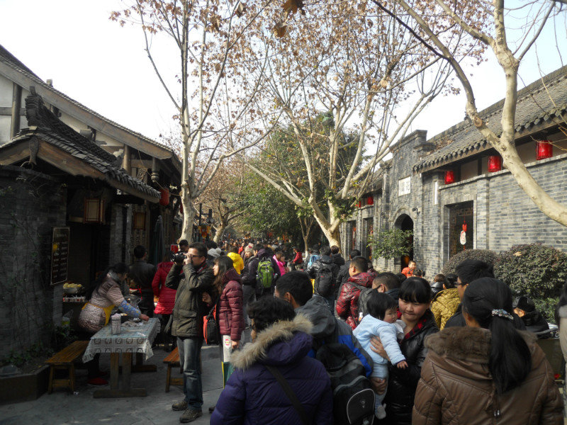 Chinese crowds