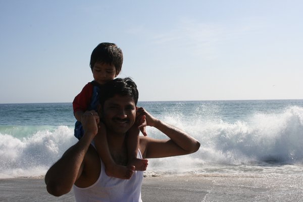Water and Appa's shoulder -what's not to like!