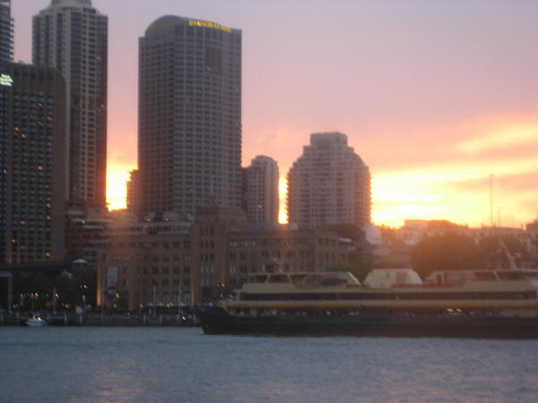 Sydney (2);
