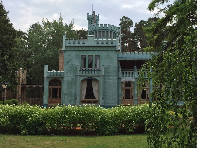 Front of Kristaps Morberg's estate