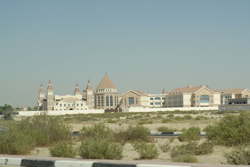 School midden in de woestijn