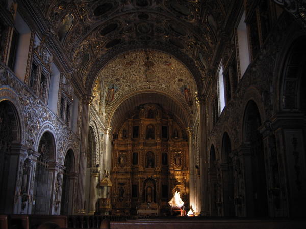 Inside El Templo Santo Domingo