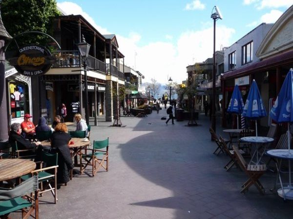 Queenstown's main street | Photo