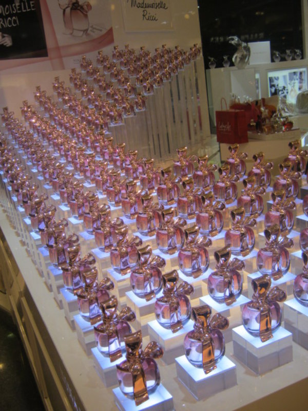Perfume display Galleries Lafayette