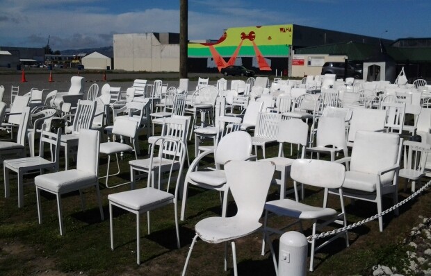 185 chairs