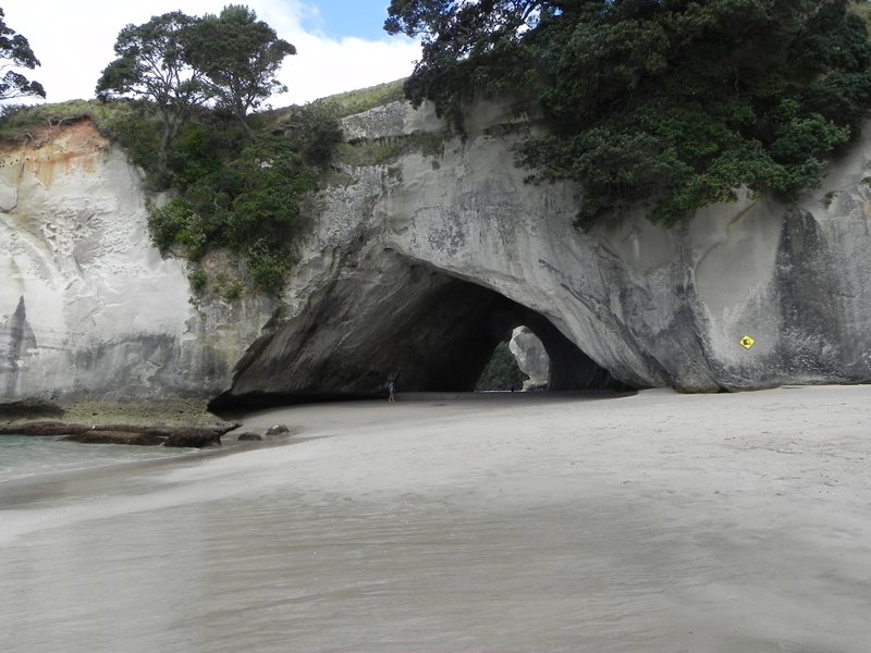 Archway an Cathedral Cove