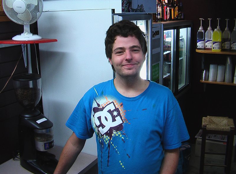 Andrew, der Creator der Cappuccino's - in Waihi